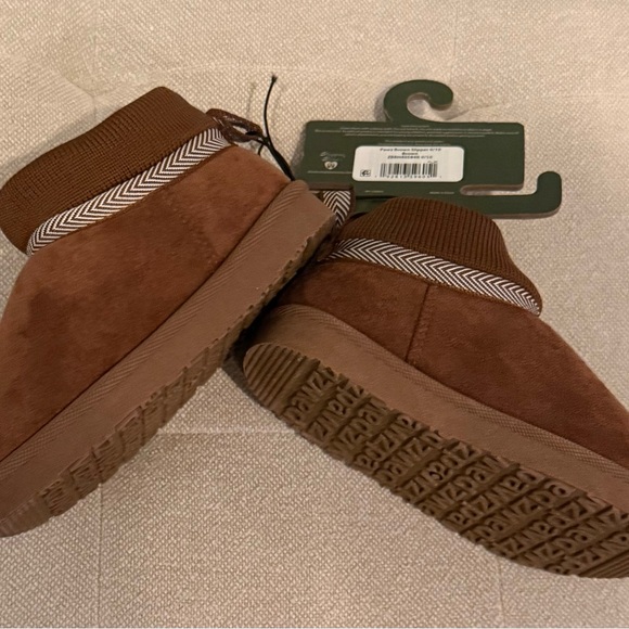 NWT PAWZ brown slippers size 9/10 (3-4 years) - Picture 4 of 8
